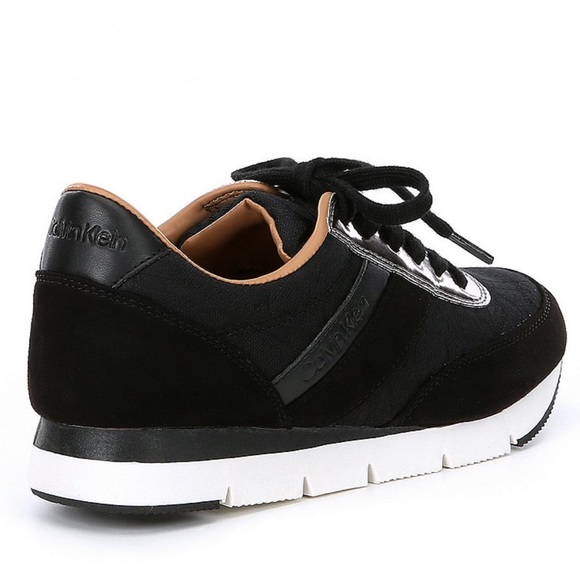 Calvin Klein Sneakers 7.5 - Picture 2 of 6
